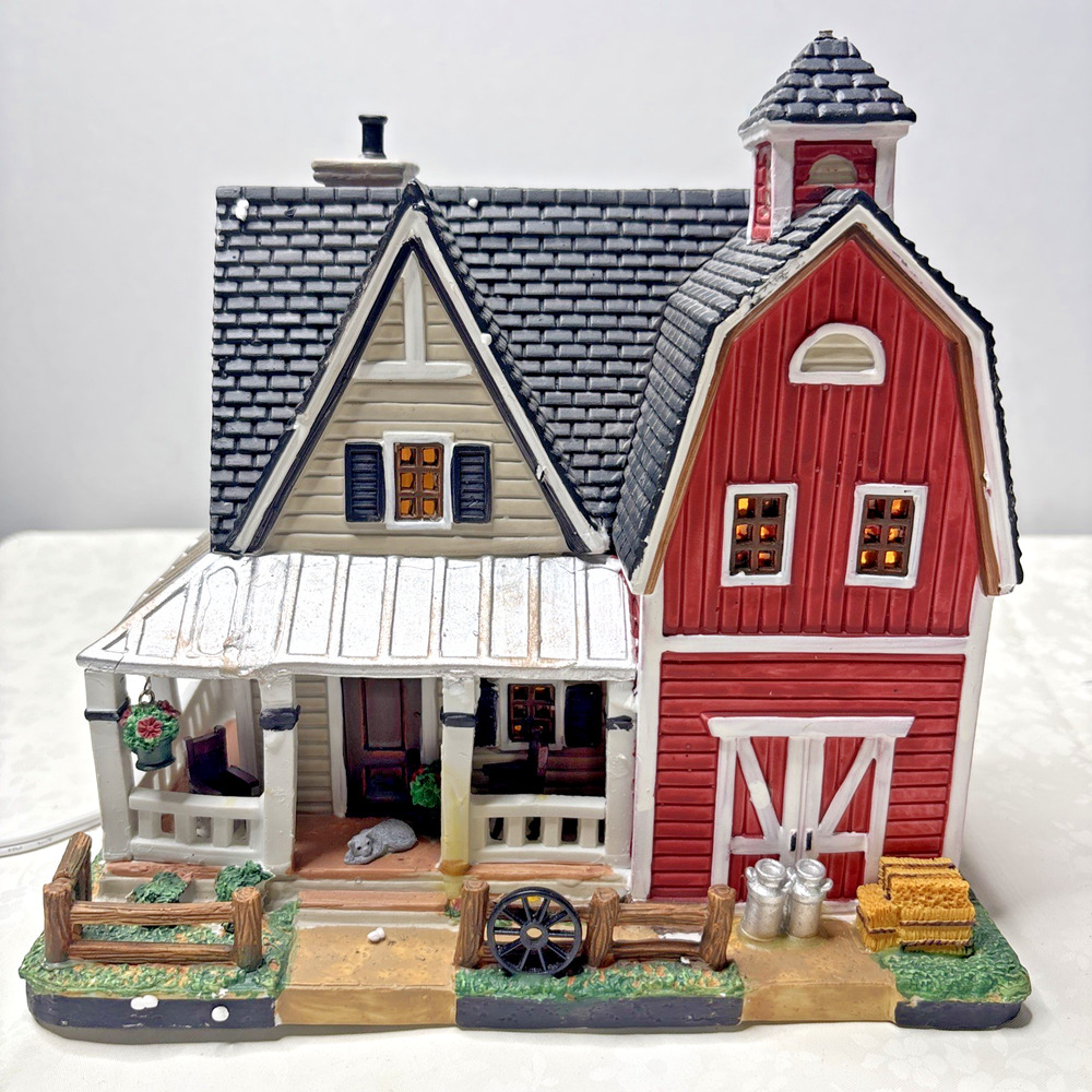 Lemax Farmhouse Christmas Village Porcelain Lighted Building 2015 w/Box - Picture 2 of 6